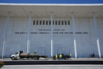News Wrap: Judge says Kennedy Center must remove Trump’s name by Friday deadline